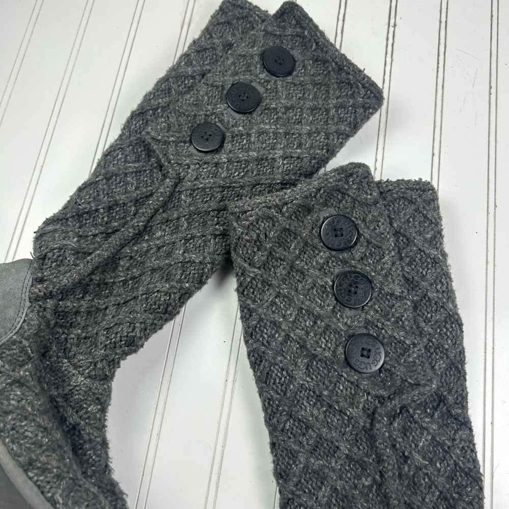 Ugg Gray Classic Quilted Cardy Knit Sweater Boots Womenโs Size 10 - Picture 6 of 10